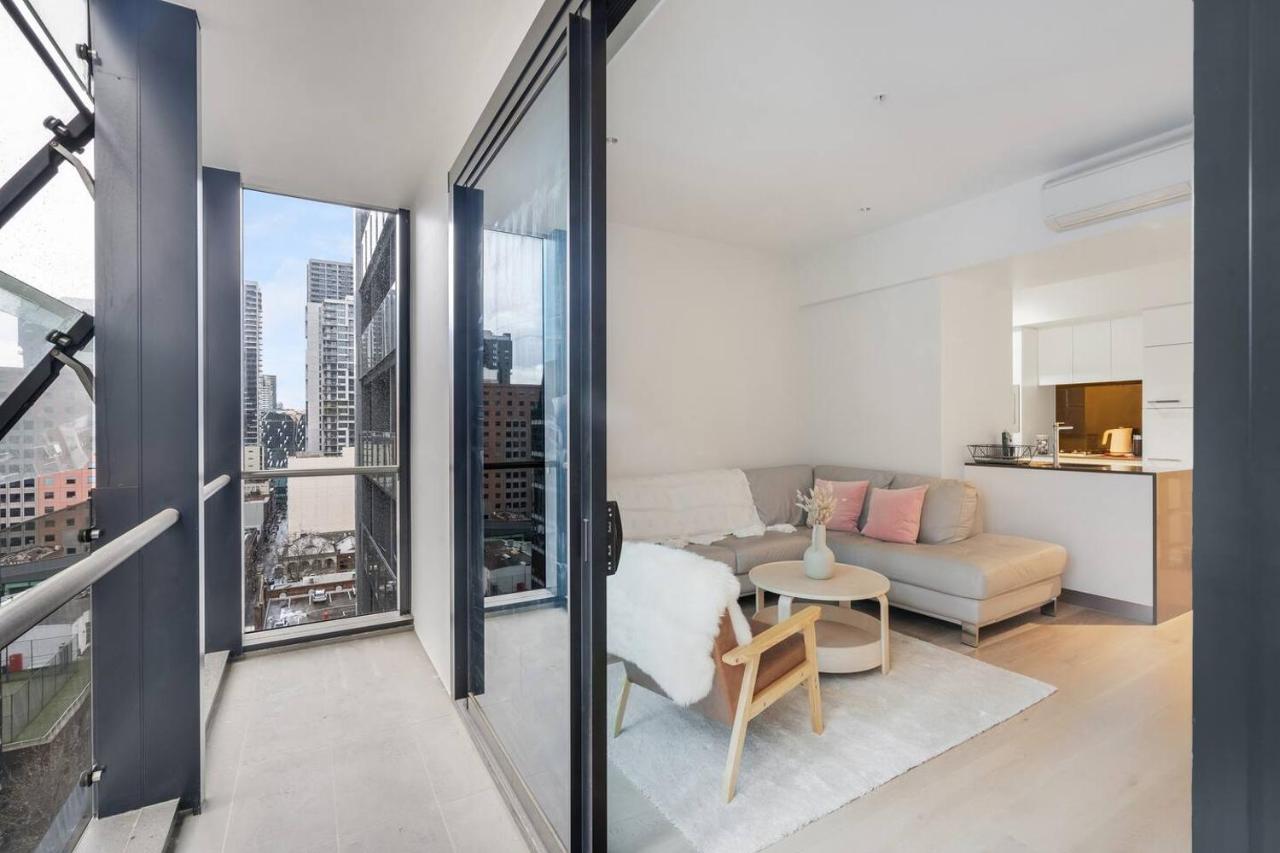 Refined City Pad In Central Melbourne With Poolアパートメント エクステリア 写真